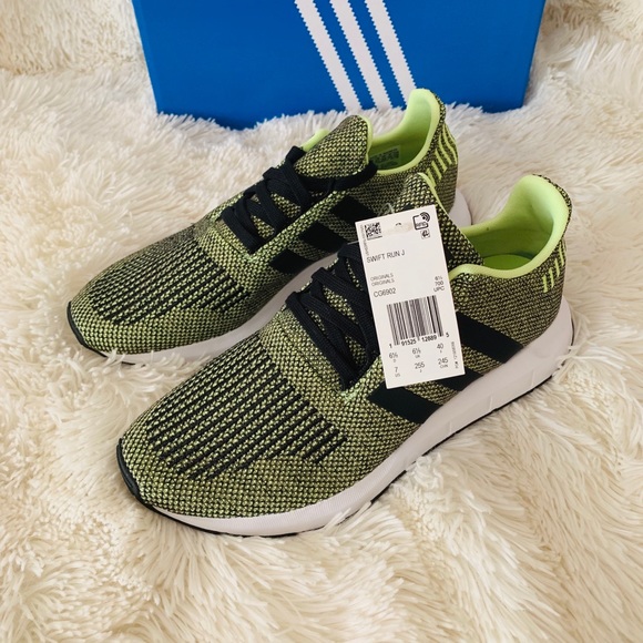 Adidas Swift Run - Picture 2 of 7